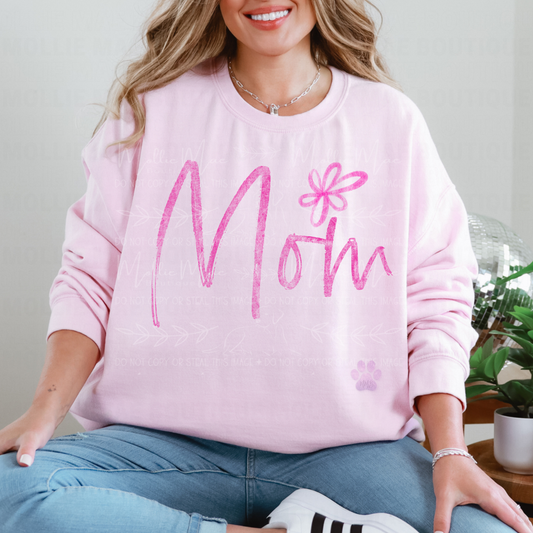 Mom Flower Chalk Script Graphic Tee