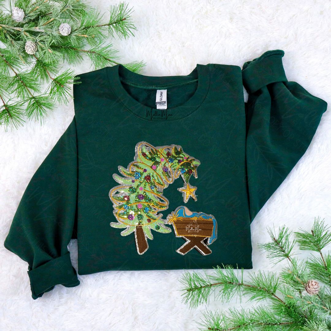 Nativity Chenille Patch Sweatshirt – Forest Green