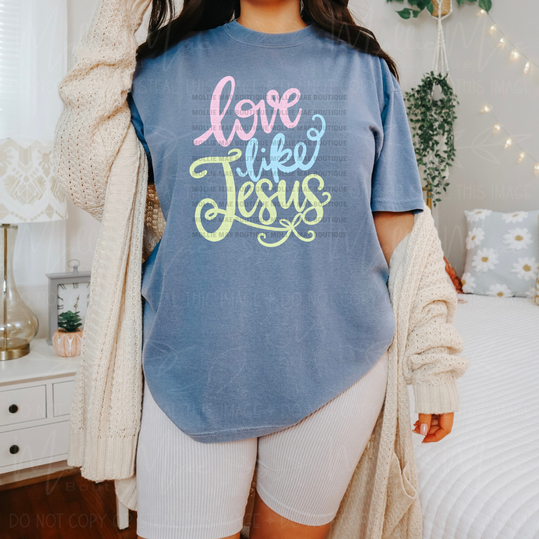 Love Like Jesus Graphic Tee