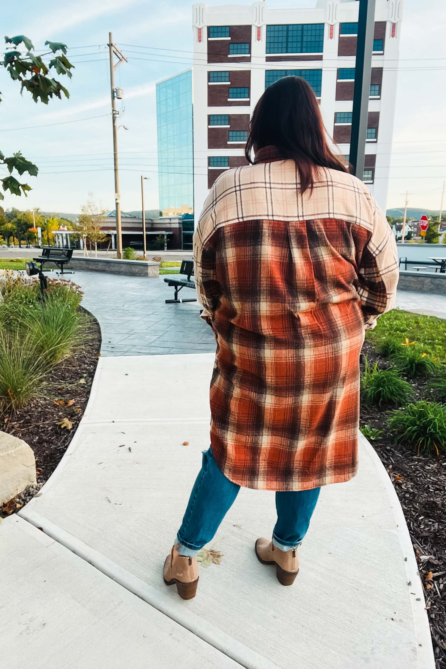 Haptics Rust & Taupe Color Block Plaid Longline Shacket