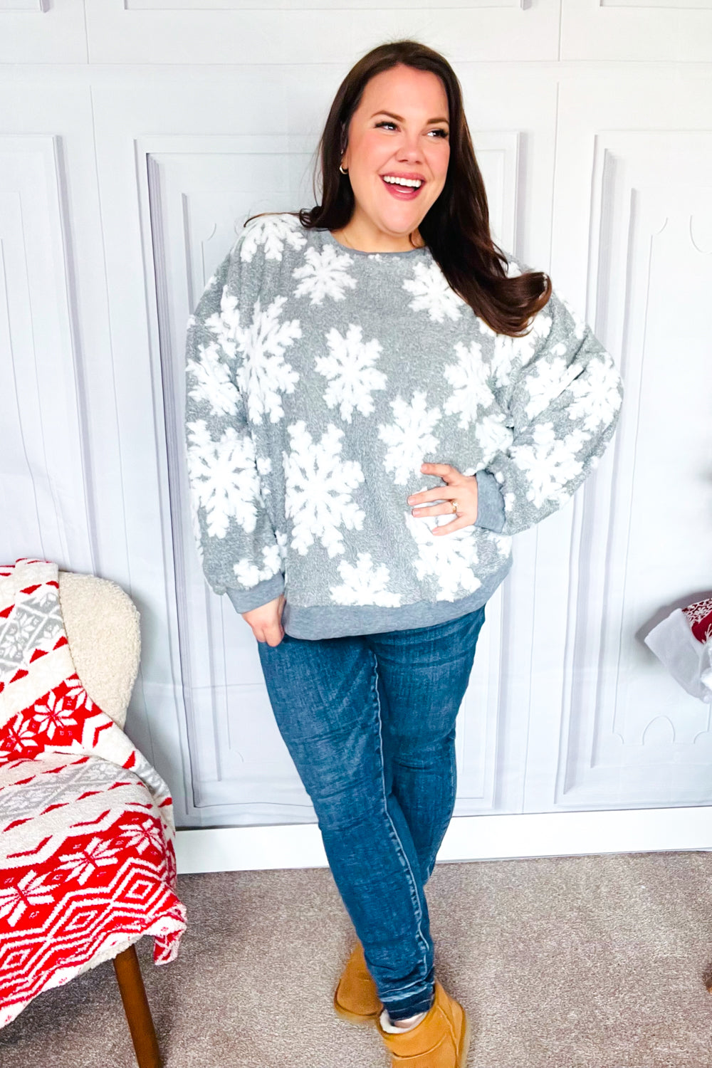 Haptics Silver Puffy Snowflake Sherpa Pullover