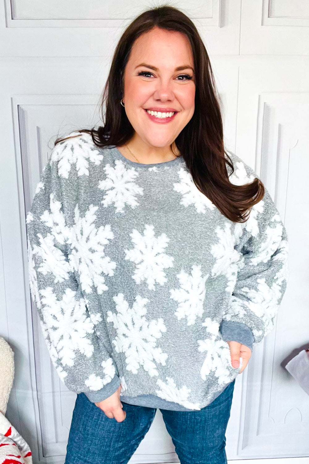 Haptics Silver Puffy Snowflake Sherpa Pullover