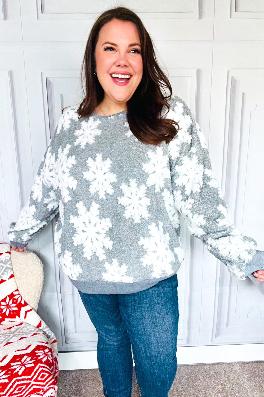 Haptics Silver Puffy Snowflake Sherpa Pullover