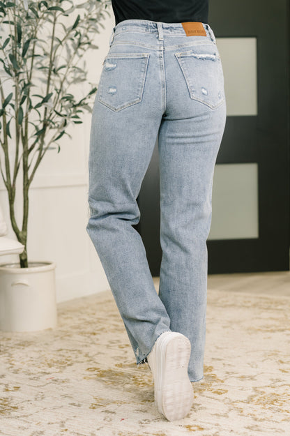 Jade Mid Rise 90’s Straight Jeans – Judy Blue