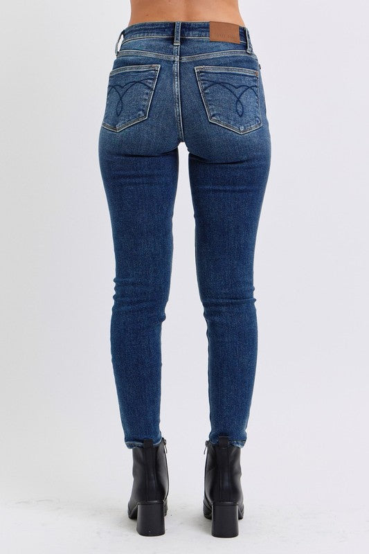 Judy Blue Full Size Mid-Rise Waist Skinny Jeans with Pockets