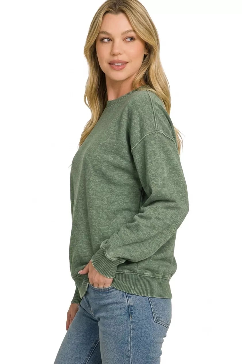 Army green acid-wash fleece crewneck sweatshirt with relaxed fit - view 3